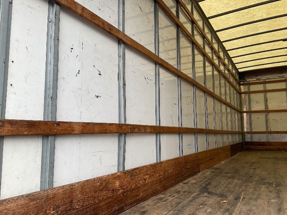 Medium Duty Box Truck-Light and Medium Duty Trucks-International-2021-MV607-Kent-WA-222,977\n\t\tmiles-$ 37,500 - Image 11