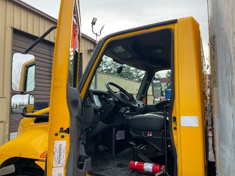 Medium Duty Box Truck-Light and Medium Duty Trucks-International-2021-MV607-Kent-WA-222,977\n\t\tmiles-$ 37,500 - Image 17