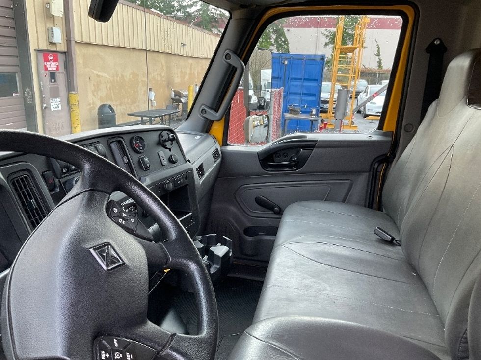 Medium Duty Box Truck-Light and Medium Duty Trucks-International-2021-MV607-Kent-WA-222,977\n\t\tmiles-$ 37,500 - Image 19