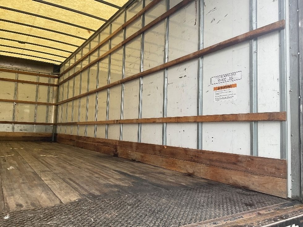 Medium Duty Box Truck-Light and Medium Duty Trucks-International-2021-MV607-Kent-WA-242,159\n\t\tmiles-$ 34,500 - Image 12