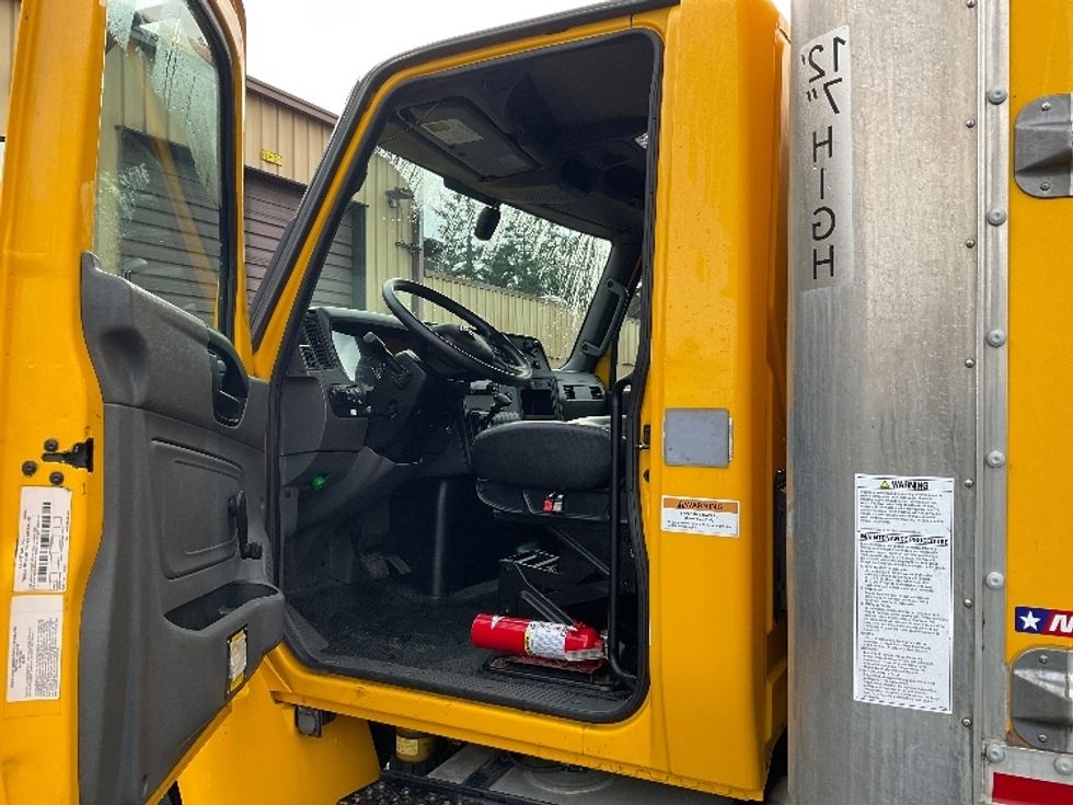 Medium Duty Box Truck-Light and Medium Duty Trucks-International-2021-MV607-Kent-WA-242,159\n\t\tmiles-$ 34,500 - Image 16