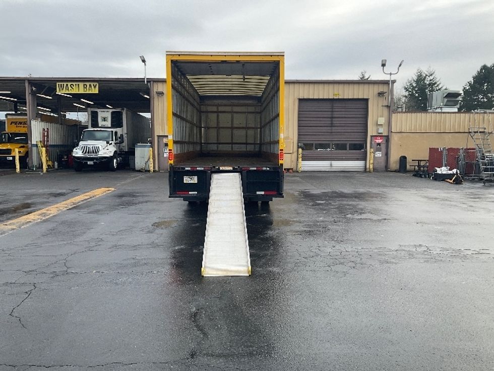 Medium Duty Box Truck-Light and Medium Duty Trucks-International-2021-MV607-Kent-WA-242,159\n\t\tmiles-$ 34,500 - Image 9