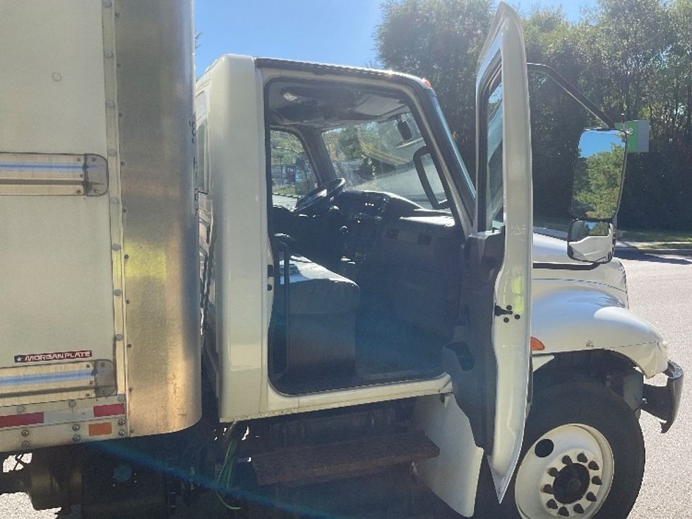 Medium Duty Box Truck-Light and Medium Duty Trucks-International-2021-MV607-King Of Prussia-PA-209,397\n\t\tmiles-$ 45,250 - Image 20