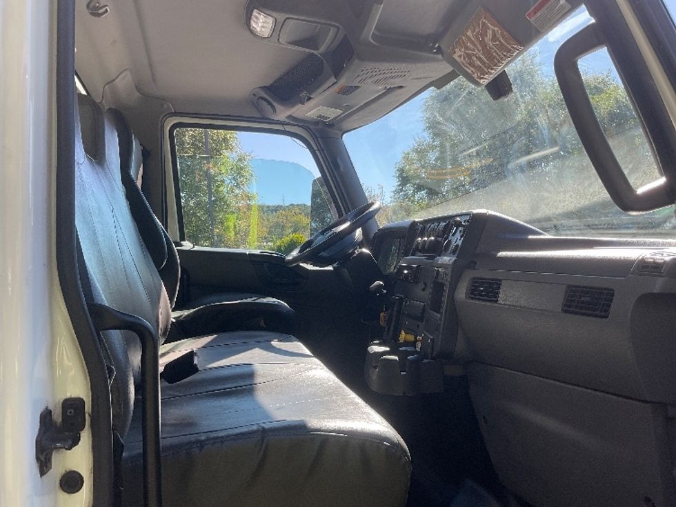 Medium Duty Box Truck-Light and Medium Duty Trucks-International-2021-MV607-King Of Prussia-PA-209,397\n\t\tmiles-$ 45,250 - Image 22