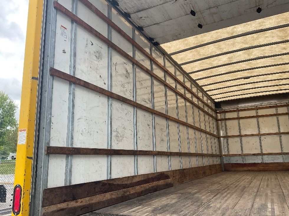 Medium Duty Box Truck-Light and Medium Duty Trucks-International-2021-MV607-King Of Prussia-PA-227,870\n\t\tmiles-$ 39,500 - Image 11