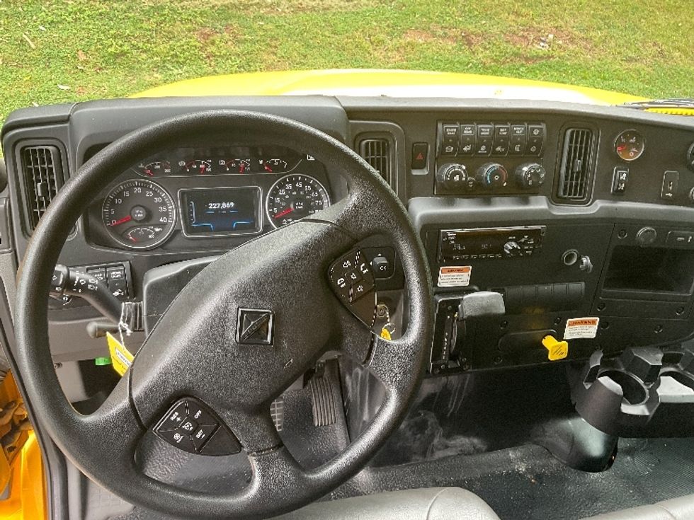 Medium Duty Box Truck-Light and Medium Duty Trucks-International-2021-MV607-King Of Prussia-PA-227,870\n\t\tmiles-$ 39,500 - Image 18