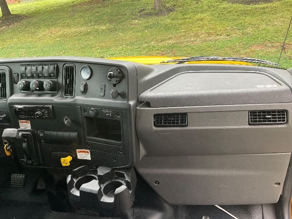 Medium Duty Box Truck-Light and Medium Duty Trucks-International-2021-MV607-King Of Prussia-PA-227,870\n\t\tmiles-$ 39,500 - Image 21