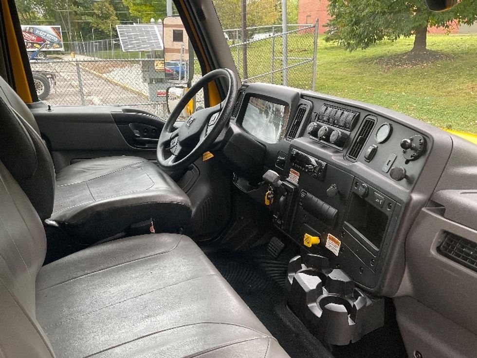 Medium Duty Box Truck-Light and Medium Duty Trucks-International-2021-MV607-King Of Prussia-PA-227,870\n\t\tmiles-$ 39,500 - Image 22