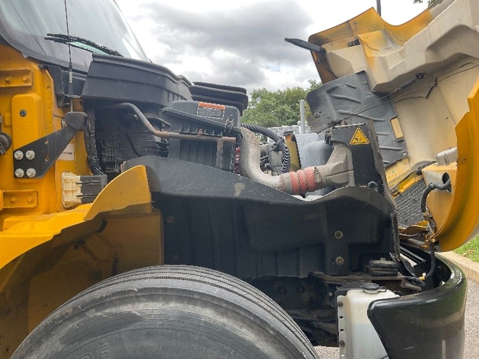 Medium Duty Box Truck-Light and Medium Duty Trucks-International-2021-MV607-King Of Prussia-PA-227,870\n\t\tmiles-$ 39,500 - Image 23