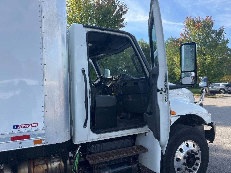 Medium Duty Box Truck-Light and Medium Duty Trucks-International-2021-MV607-King Of Prussia-PA-278,412\n\t\tmiles-$ 30,750 - Image 20