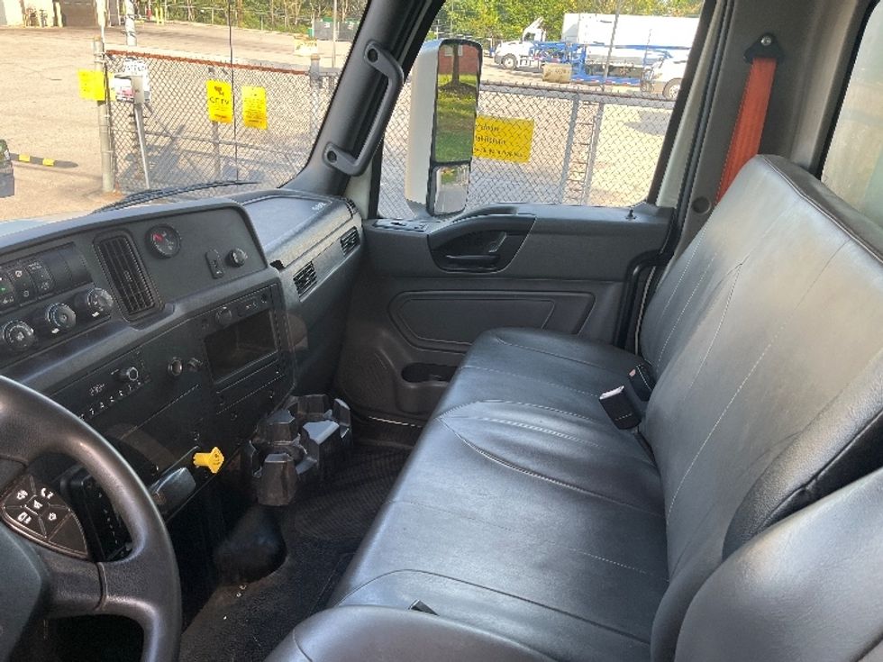 Medium Duty Box Truck-Light and Medium Duty Trucks-International-2021-MV607-King Of Prussia-PA-278,412\n\t\tmiles-$ 30,750 - Image 19