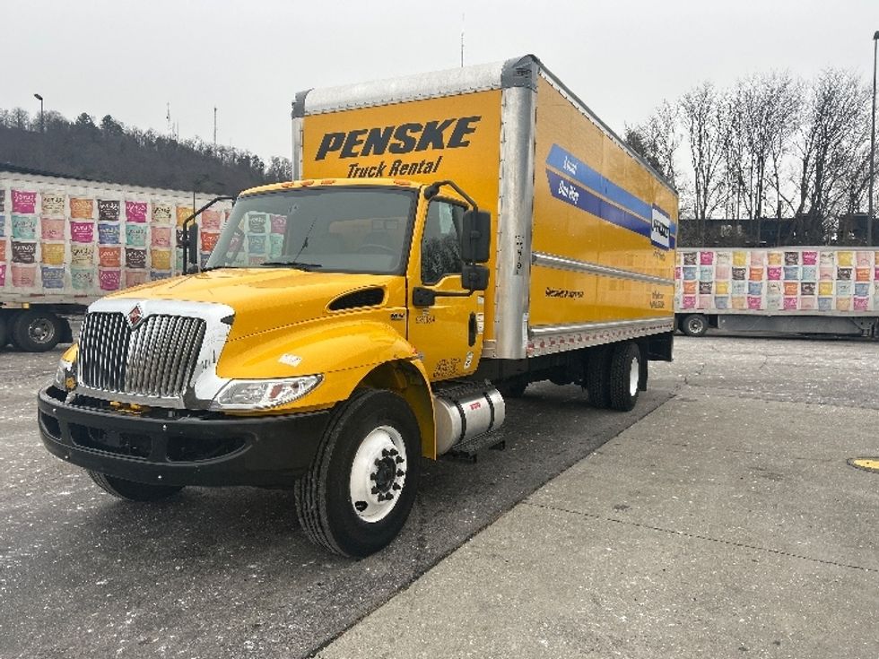 Medium Duty Box Truck-Light and Medium Duty Trucks-International-2021-MV607-Knoxville-TN-200,315\n\t\tmiles-$ 45,000 - Image 3
