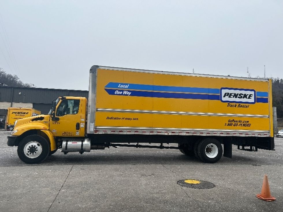 Medium Duty Box Truck-Light and Medium Duty Trucks-International-2021-MV607-Knoxville-TN-200,315\n\t\tmiles-$ 45,000 - Image 4