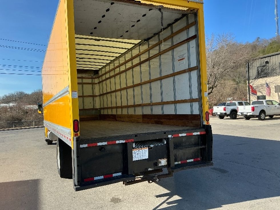 Medium Duty Box Truck-Light and Medium Duty Trucks-International-2021-MV607-Knoxville-TN-207,211\n\t\tmiles-$ 44,000 - Image 12