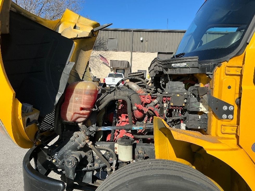 Medium Duty Box Truck-Light and Medium Duty Trucks-International-2021-MV607-Knoxville-TN-207,211\n\t\tmiles-$ 44,000 - Image 23