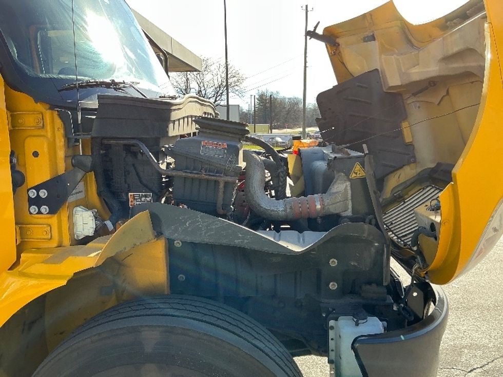 Medium Duty Box Truck-Light and Medium Duty Trucks-International-2021-MV607-Knoxville-TN-207,211\n\t\tmiles-$ 44,000 - Image 24