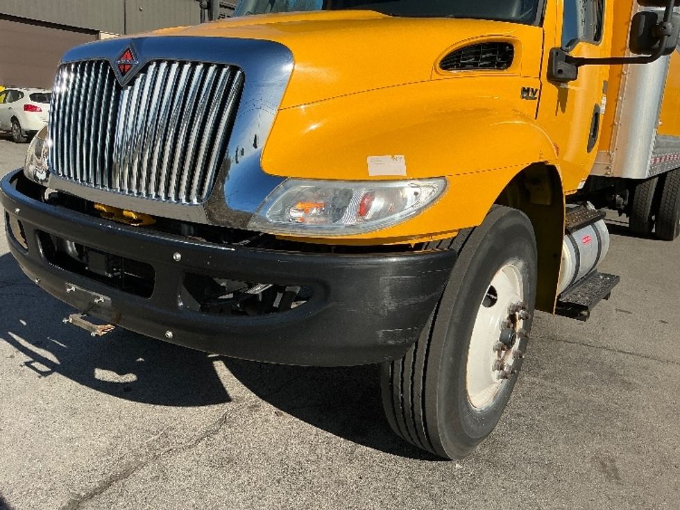 Medium Duty Box Truck-Light and Medium Duty Trucks-International-2021-MV607-Knoxville-TN-207,211\n\t\tmiles-$ 44,000 - Image 29