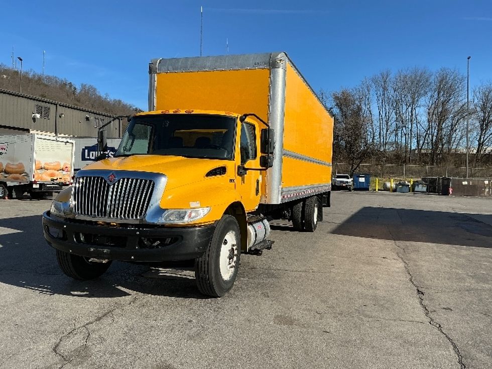 Medium Duty Box Truck-Light and Medium Duty Trucks-International-2021-MV607-Knoxville-TN-207,211\n\t\tmiles-$ 44,000 - Image 3