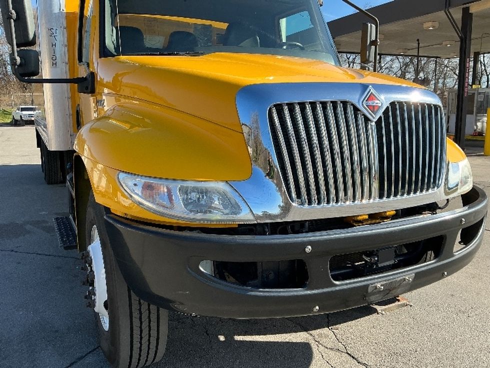 Medium Duty Box Truck-Light and Medium Duty Trucks-International-2021-MV607-Knoxville-TN-207,211\n\t\tmiles-$ 44,000 - Image 30