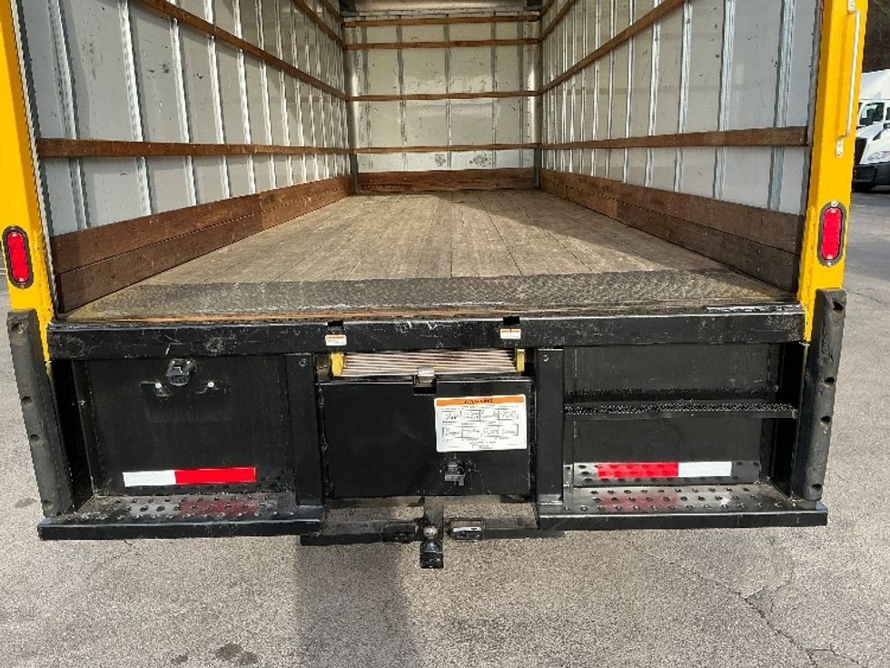 Medium Duty Box Truck-Light and Medium Duty Trucks-International-2021-MV607-Knoxville-TN-214,190\n\t\tmiles-$ 43,000 - Image 10