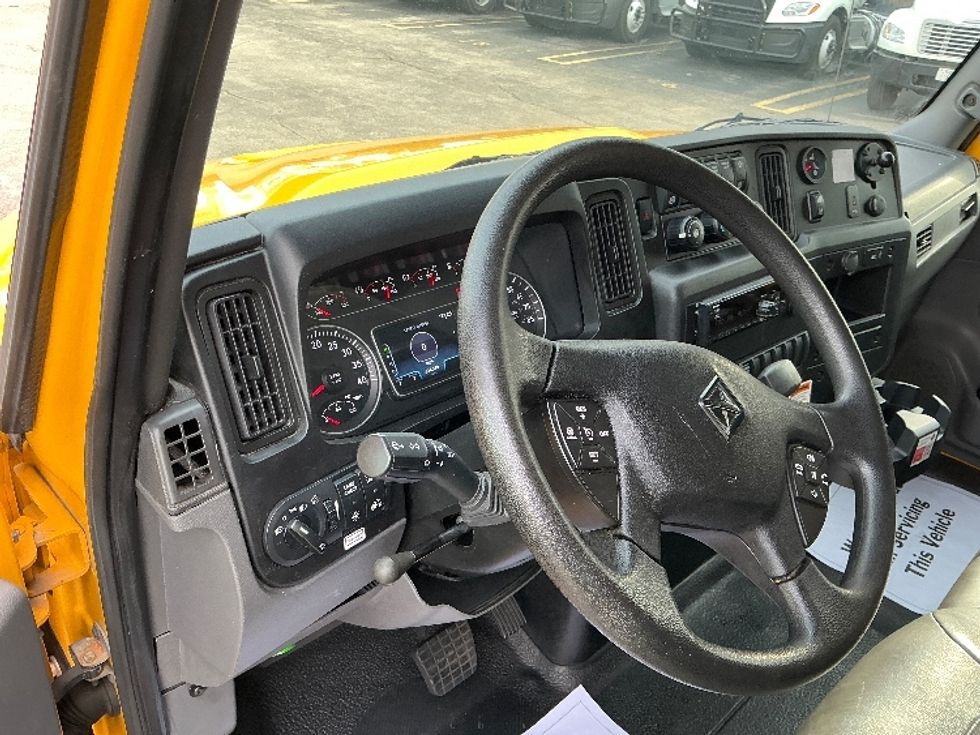 Medium Duty Box Truck-Light and Medium Duty Trucks-International-2021-MV607-Knoxville-TN-214,190\n\t\tmiles-$ 43,000 - Image 17