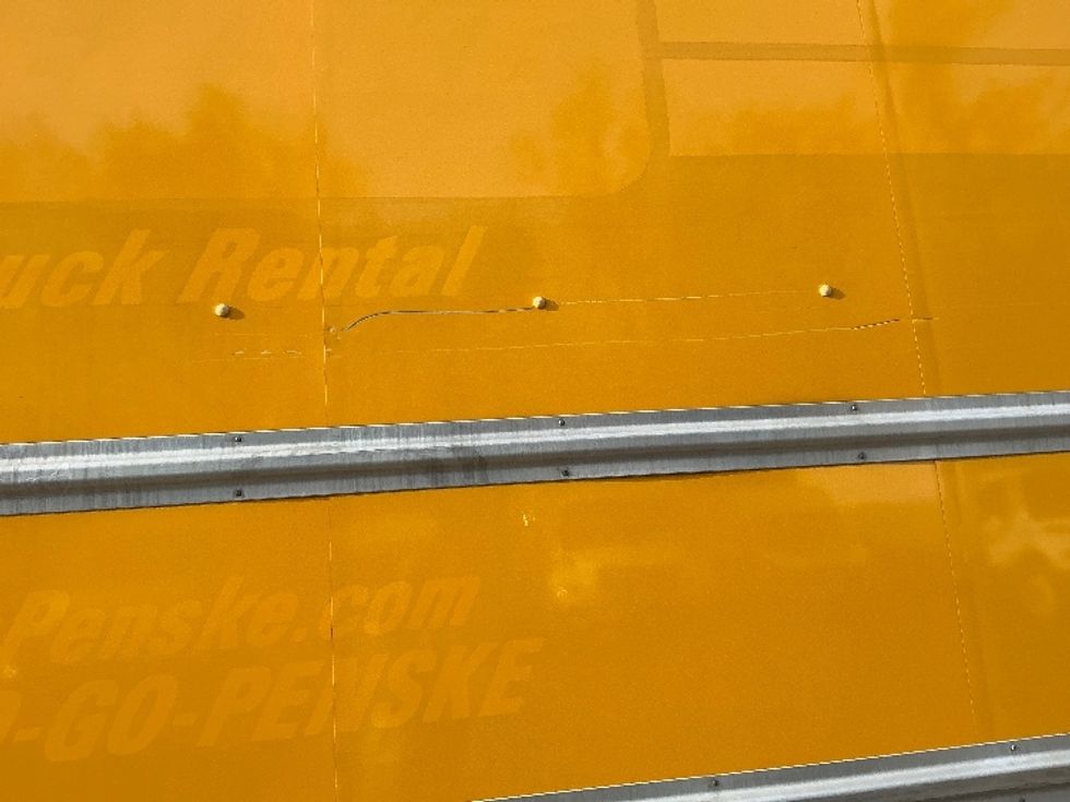 Medium Duty Box Truck-Light and Medium Duty Trucks-International-2021-MV607-Knoxville-TN-214,190\n\t\tmiles-$ 43,000 - Image 24