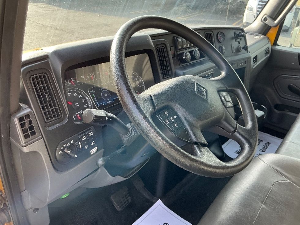 Medium Duty Box Truck-Light and Medium Duty Trucks-International-2021-MV607-Knoxville-TN-219,741\n\t\tmiles-$ 42,000 - Image 17