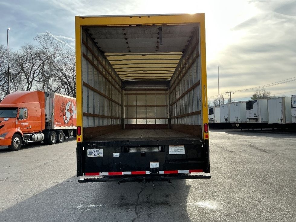 Medium Duty Box Truck-Light and Medium Duty Trucks-International-2021-MV607-Knoxville-TN-219,741\n\t\tmiles-$ 42,000 - Image 9