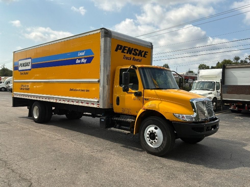 Medium Duty Box Truck-Light and Medium Duty Trucks-International-2021-MV607-Knoxville-TN-229,125\n\t\tmiles-$ 38,000 - Image 1