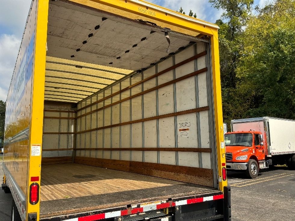 Medium Duty Box Truck-Light and Medium Duty Trucks-International-2021-MV607-Knoxville-TN-229,125\n\t\tmiles-$ 38,000 - Image 12