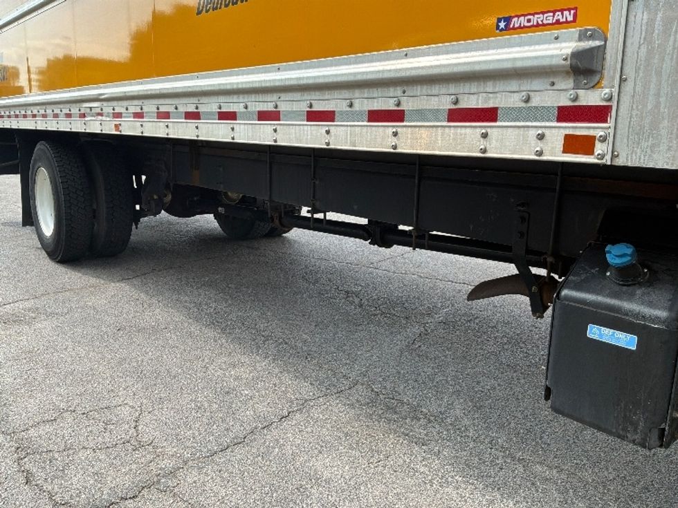 Medium Duty Box Truck-Light and Medium Duty Trucks-International-2021-MV607-Knoxville-TN-229,125\n\t\tmiles-$ 38,000 - Image 14