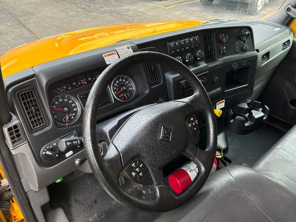 Medium Duty Box Truck-Light and Medium Duty Trucks-International-2021-MV607-Knoxville-TN-229,125\n\t\tmiles-$ 38,000 - Image 18