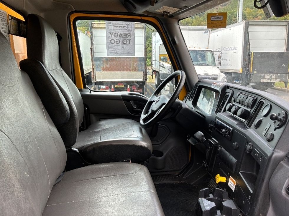 Medium Duty Box Truck-Light and Medium Duty Trucks-International-2021-MV607-Knoxville-TN-229,125\n\t\tmiles-$ 38,000 - Image 22