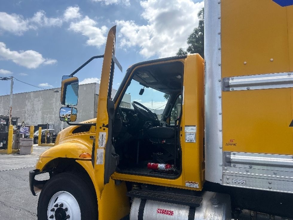 Medium Duty Box Truck-Light and Medium Duty Trucks-International-2021-MV607-La Mirada-CA-253,406\n\t\tmiles-$ 35,500 - Image 16