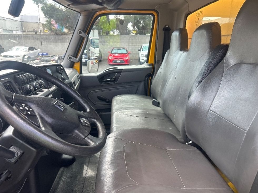 Medium Duty Box Truck-Light and Medium Duty Trucks-International-2021-MV607-La Mirada-CA-253,406\n\t\tmiles-$ 35,500 - Image 19