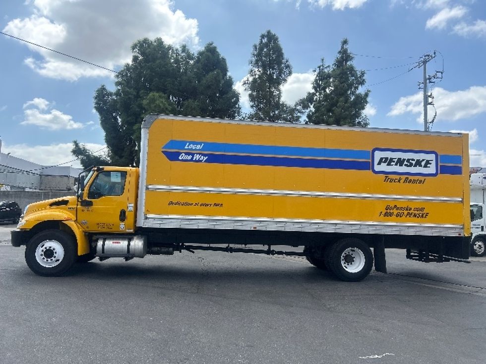 Medium Duty Box Truck-Light and Medium Duty Trucks-International-2021-MV607-La Mirada-CA-253,406\n\t\tmiles-$ 35,500 - Image 4
