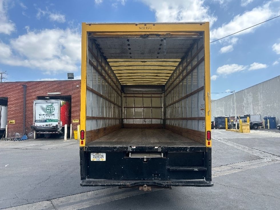 Medium Duty Box Truck-Light and Medium Duty Trucks-International-2021-MV607-La Mirada-CA-253,406\n\t\tmiles-$ 35,500 - Image 8