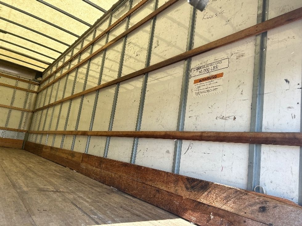 Medium Duty Box Truck-Light and Medium Duty Trucks-International-2021-MV607-La Porte-IN-162,570\n\t\tmiles-$ 47,750 - Image 12