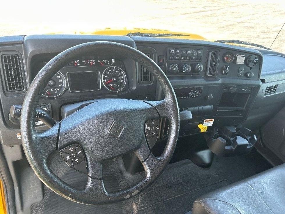 Medium Duty Box Truck-Light and Medium Duty Trucks-International-2021-MV607-La Porte-IN-162,570\n\t\tmiles-$ 47,750 - Image 18
