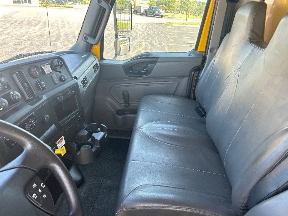 Medium Duty Box Truck-Light and Medium Duty Trucks-International-2021-MV607-La Porte-IN-162,570\n\t\tmiles-$ 47,750 - Image 19