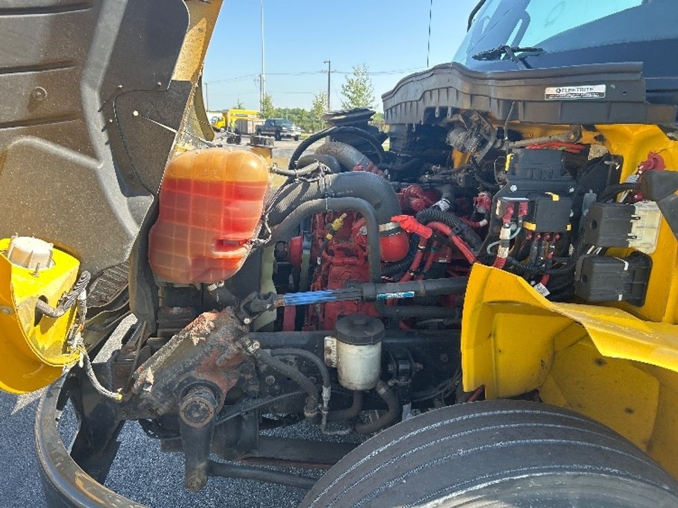 Medium Duty Box Truck-Light and Medium Duty Trucks-International-2021-MV607-La Porte-IN-162,570\n\t\tmiles-$ 47,750 - Image 24