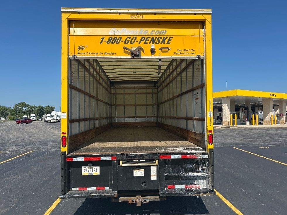 Medium Duty Box Truck-Light and Medium Duty Trucks-International-2021-MV607-La Porte-IN-162,570\n\t\tmiles-$ 47,750 - Image 9