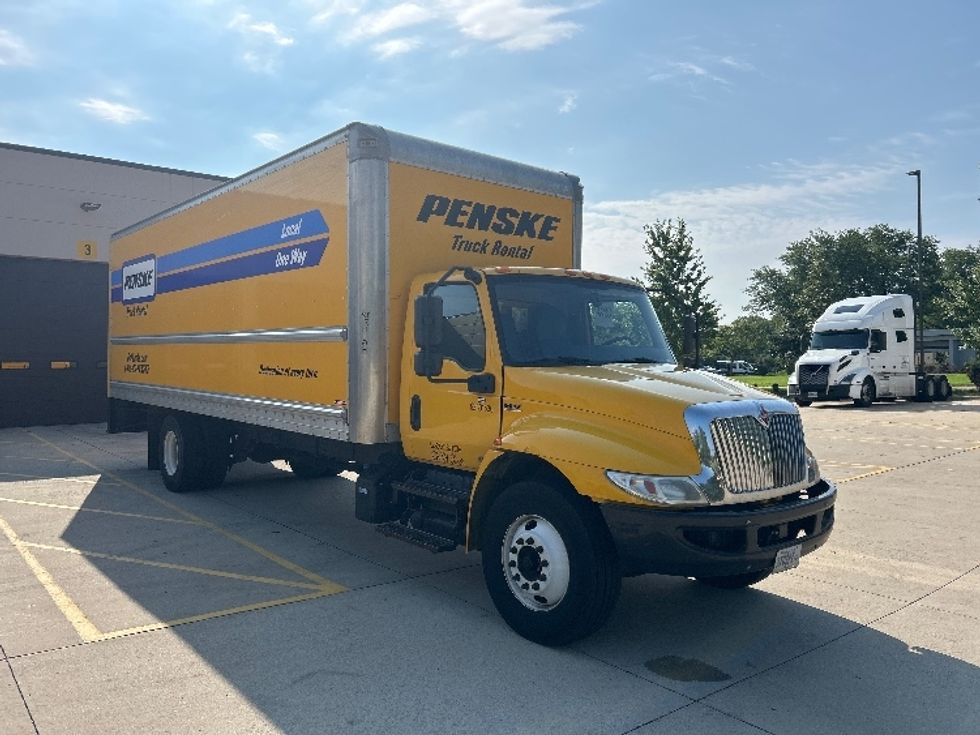 Medium Duty Box Truck-Light and Medium Duty Trucks-International-2021-MV607-La Porte-IN-200,410\n\t\tmiles-$ 42,750 - Image 1