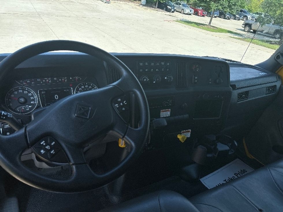 Medium Duty Box Truck-Light and Medium Duty Trucks-International-2021-MV607-La Porte-IN-200,410\n\t\tmiles-$ 42,750 - Image 18