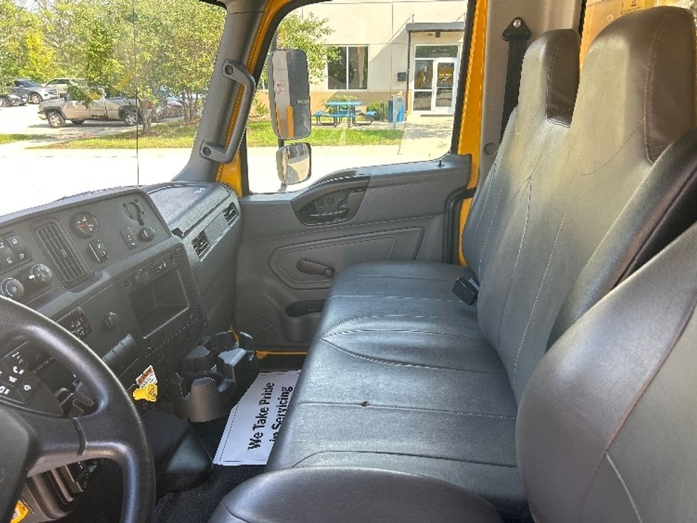 Medium Duty Box Truck-Light and Medium Duty Trucks-International-2021-MV607-La Porte-IN-200,410\n\t\tmiles-$ 42,750 - Image 19