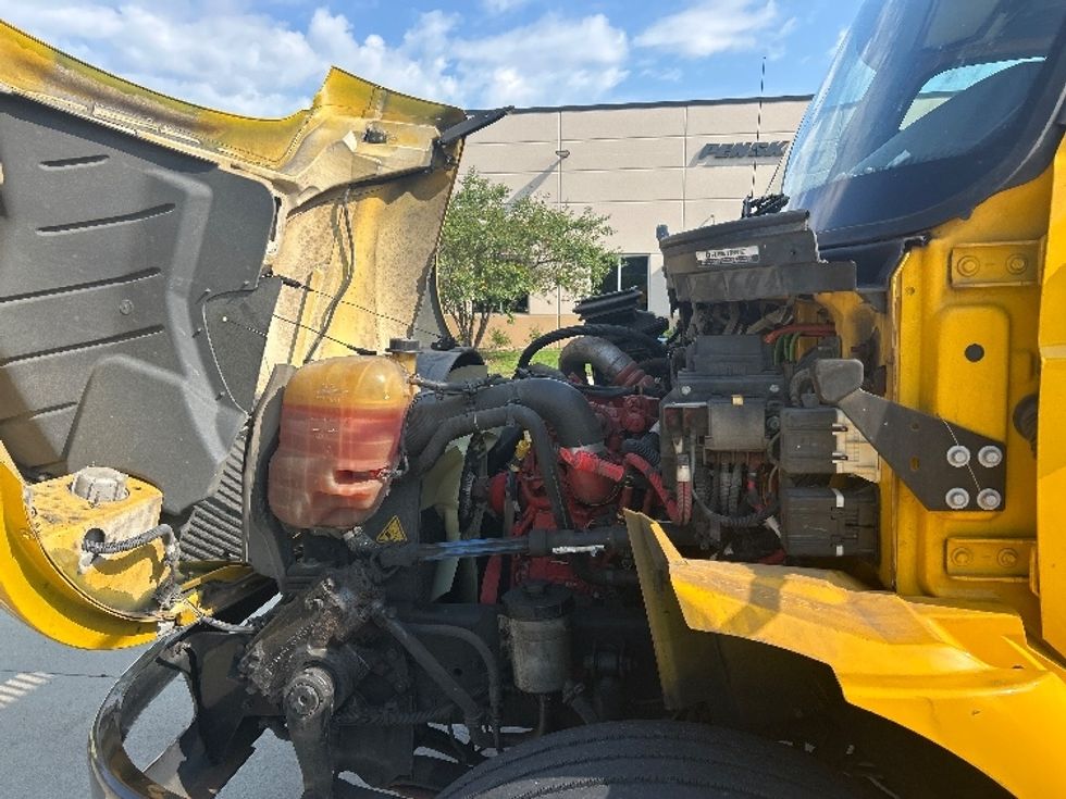 Medium Duty Box Truck-Light and Medium Duty Trucks-International-2021-MV607-La Porte-IN-200,410\n\t\tmiles-$ 42,750 - Image 24
