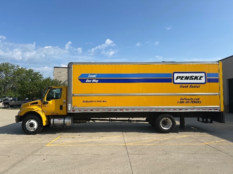 Medium Duty Box Truck-Light and Medium Duty Trucks-International-2021-MV607-La Porte-IN-200,410\n\t\tmiles-$ 42,750 - Image 4