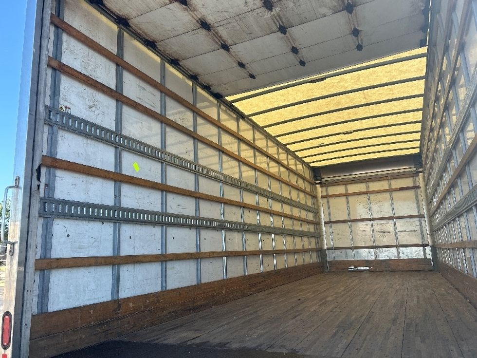 Medium Duty Box Truck-Light and Medium Duty Trucks-International-2021-MV607-La Porte-IN-206,233\n\t\tmiles-$ 48,750 - Image 11