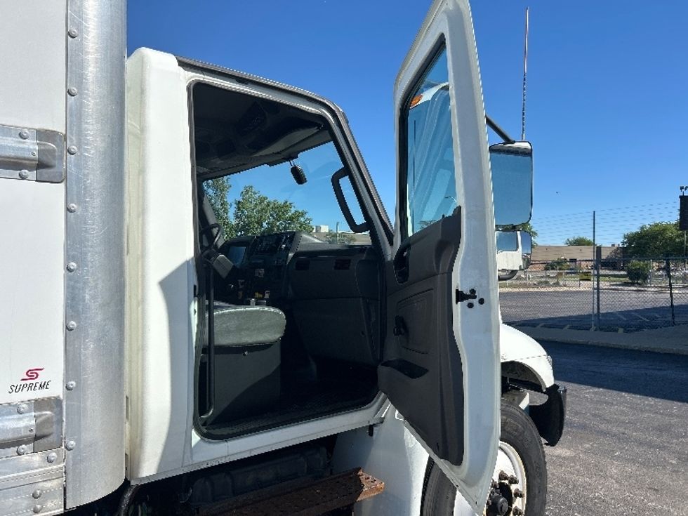 Medium Duty Box Truck-Light and Medium Duty Trucks-International-2021-MV607-La Porte-IN-206,233\n\t\tmiles-$ 48,750 - Image 20