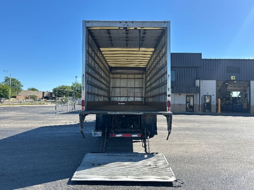 Medium Duty Box Truck-Light and Medium Duty Trucks-International-2021-MV607-La Porte-IN-206,233\n\t\tmiles-$ 48,750 - Image 9